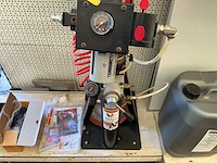 Ingersoll rand aro 6712x-p4x hydraulische plunjerpomp voor 20 liter vaten - afbeelding 3 van  5