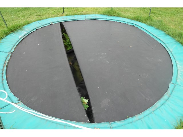 Inground trampoline - afbeelding 2 van  3