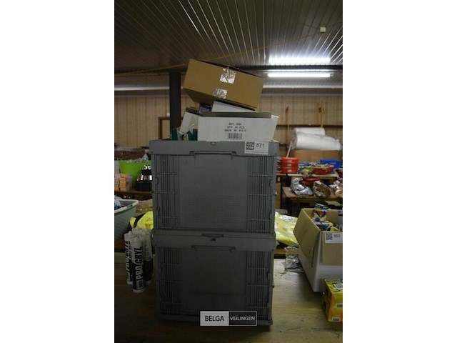 Inhoud 2 bokkeb partij div modellen lampen - afbeelding 2 van  4