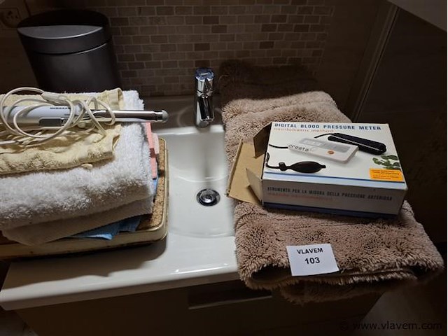 Inhoud badkamer - afbeelding 2 van  3