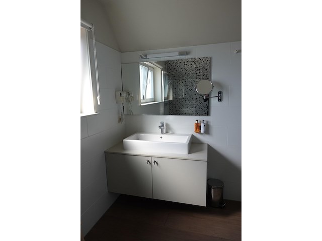 Inhoud badkamer - afbeelding 1 van  5