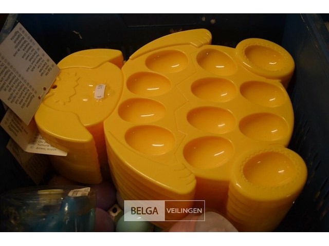 Inhoud bak div paas artikelen - afbeelding 2 van  6