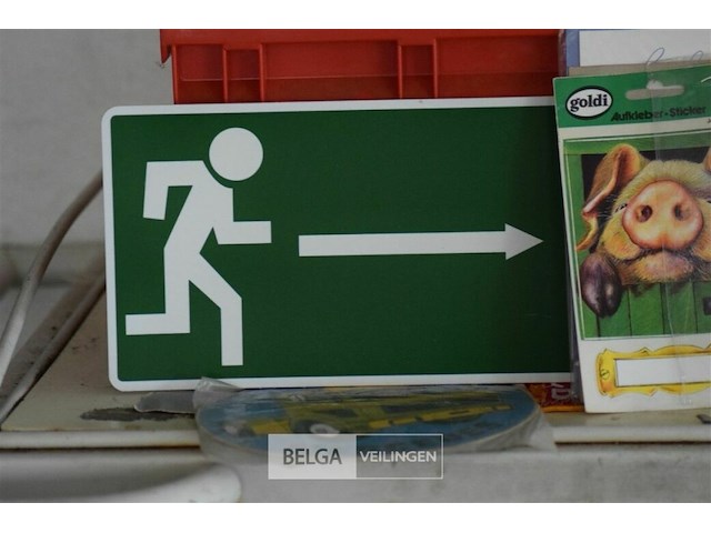 Inhoud bak div retro plaatjes en stickers - afbeelding 7 van  11