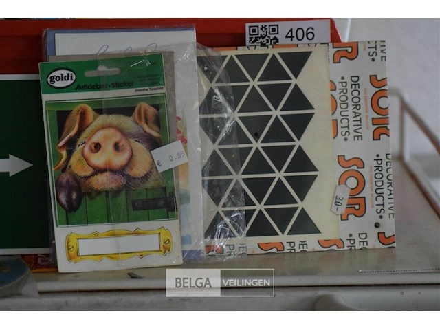 Inhoud bak div retro plaatjes en stickers - afbeelding 8 van  11