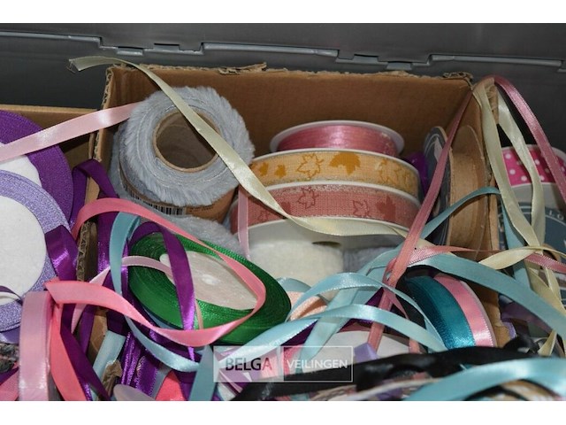 Inhoud bak div. soorten inpaklint - afbeelding 2 van  3