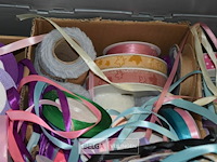 Inhoud bak div. soorten inpaklint - afbeelding 2 van  3