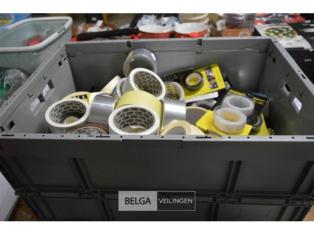 Inhoud bak div soorten plakband - afbeelding 1 van  4