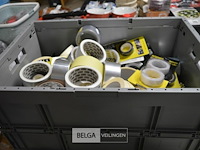 Inhoud bak div soorten plakband - afbeelding 1 van  4