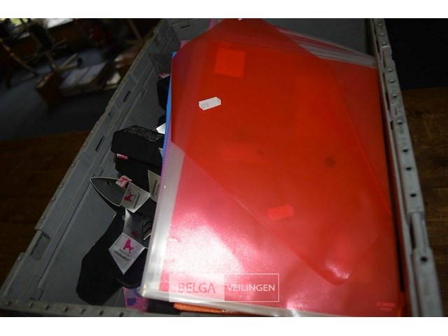 Inhoud bak div - afbeelding 4 van  4