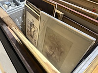 Inhoud bak diverse schilderijen en kaders - afbeelding 3 van  5