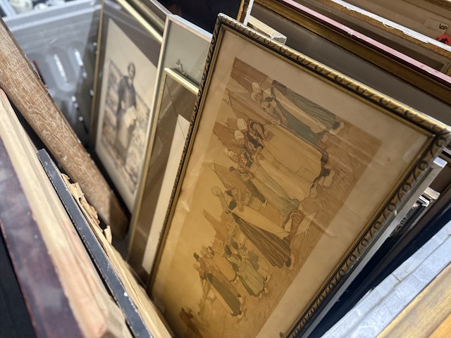 Inhoud bak diverse schilderijen en kaders - afbeelding 4 van  5