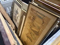 Inhoud bak diverse schilderijen en kaders - afbeelding 4 van  5