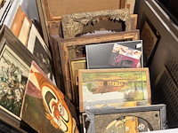 Inhoud bak diverse schilderijen en kaders - afbeelding 7 van  7
