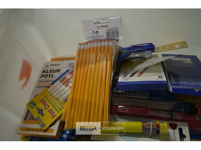Inhoud bak partij div schrijfgerief - afbeelding 6 van  6