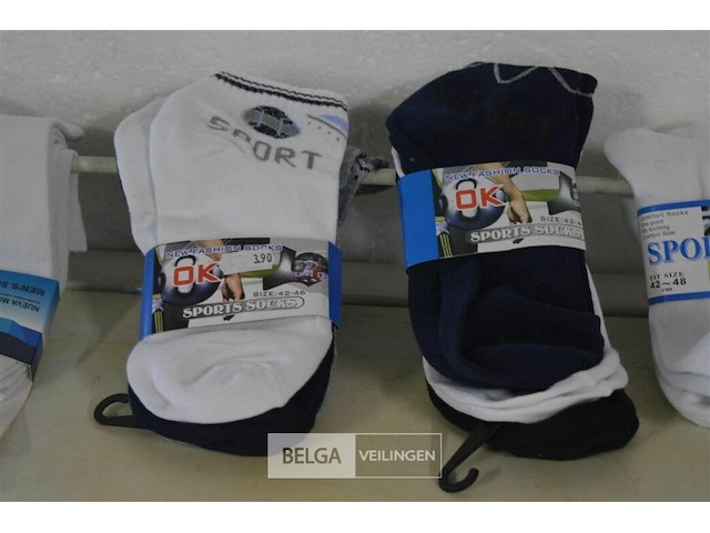 Inhoud bak partij div. sokken - afbeelding 2 van  4