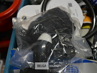 Inhoud bak partij fietssloten en div. - afbeelding 5 van  5