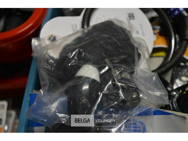 Inhoud bak partij fietssloten en div. - afbeelding 5 van  5