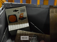 Inhoud bak plekspaan +sproeiers - afbeelding 3 van  4