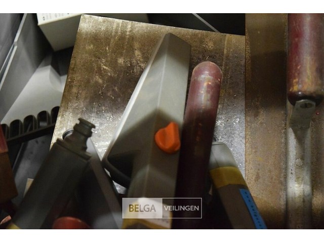 Inhoud bak plekspaan +sproeiers - afbeelding 4 van  4