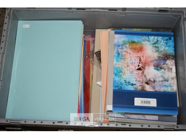 Inhoud bak schriften, kaften, mappen,… - afbeelding 1 van  4