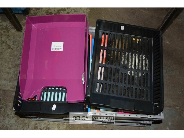 Inhoud bak schriften, kaften, mappen,… - afbeelding 4 van  4
