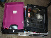 Inhoud bak schriften, kaften, mappen,… - afbeelding 4 van  4