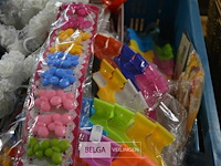 Inhoud bak strooigoed carnaval - afbeelding 4 van  4