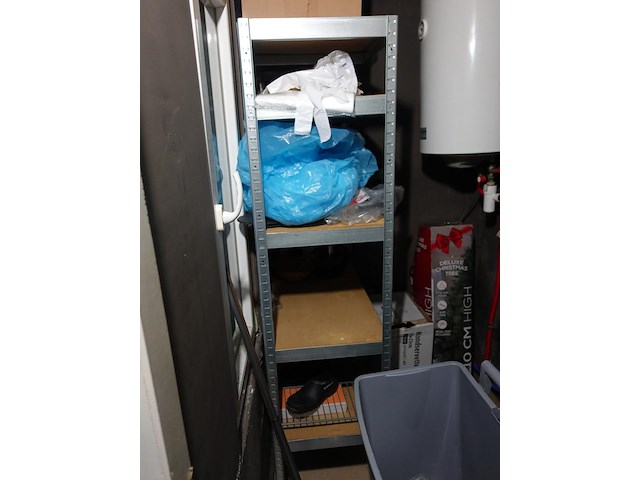 Inhoud berging - afbeelding 3 van  7