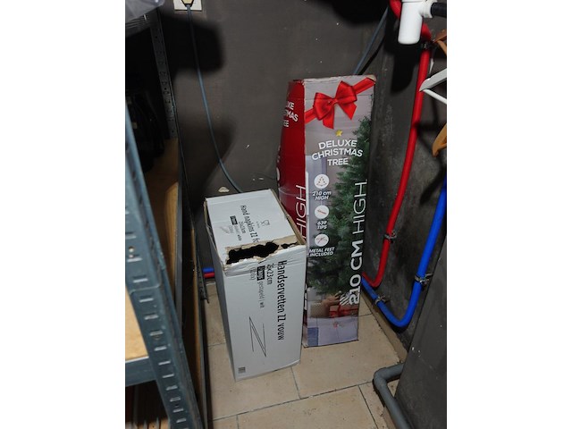 Inhoud berging - afbeelding 4 van  7