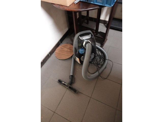 Inhoud berging - afbeelding 3 van  12