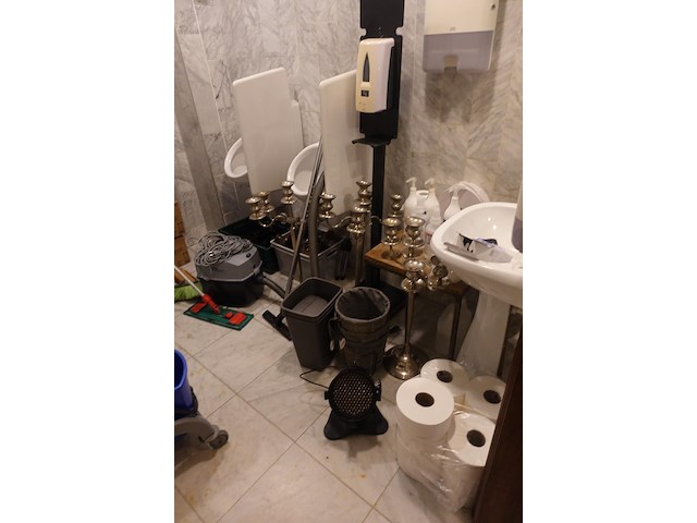 Inhoud bergruimte - afbeelding 1 van  10