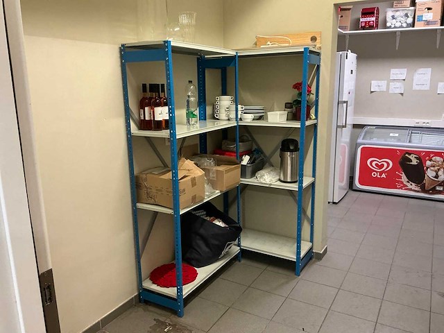 Inhoud bergruimte - afbeelding 1 van  15