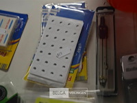 Inhoud box partij div. schoolartikelen - afbeelding 6 van  6