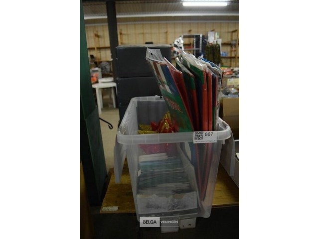 Inhoud box partij sterren , kerstkaarten enzz - afbeelding 1 van  4