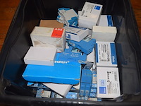 Inhoud box zekeringen en diverse - afbeelding 1 van  5