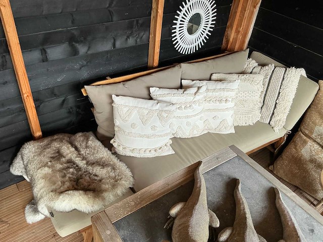 Inhoud buiten lounge - afbeelding 4 van  21