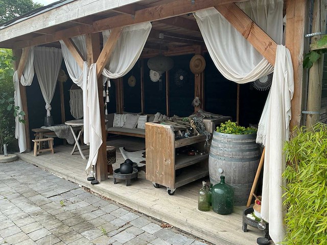 Inhoud buiten lounge - afbeelding 12 van  21