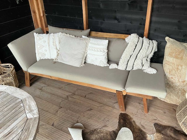 Inhoud buiten lounge - afbeelding 15 van  21