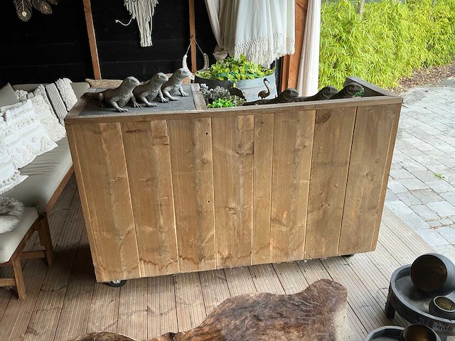 Inhoud buiten lounge - afbeelding 20 van  21