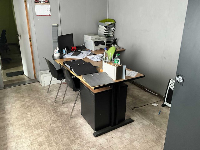 Inhoud bureau 3 - afbeelding 1 van  5