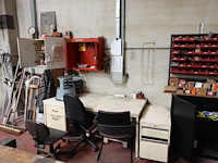 Inhoud bureau atelier - afbeelding 12 van  20