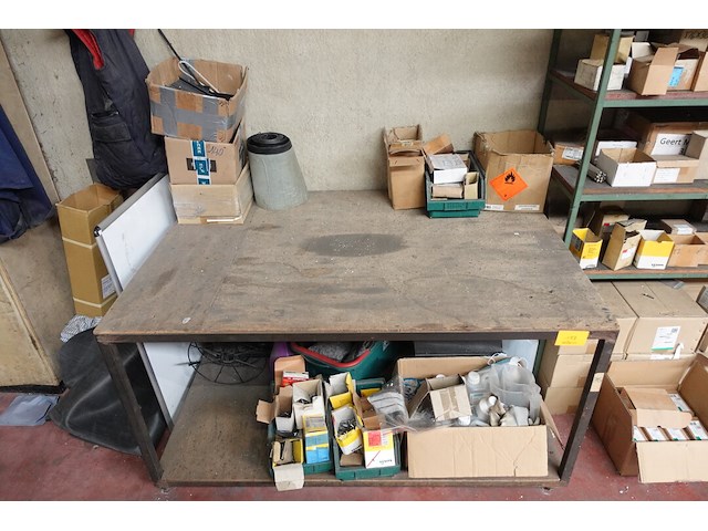 Inhoud bureau atelier - afbeelding 14 van  20