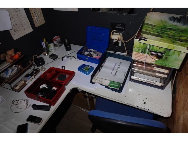 Inhoud bureau ruimte - afbeelding 2 van  4