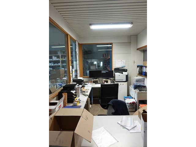 Inhoud bureau - afbeelding 1 van  12