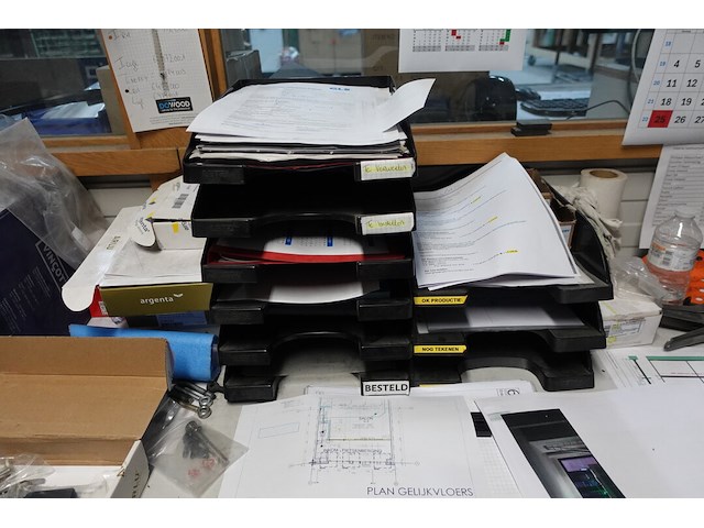 Inhoud bureau - afbeelding 8 van  12