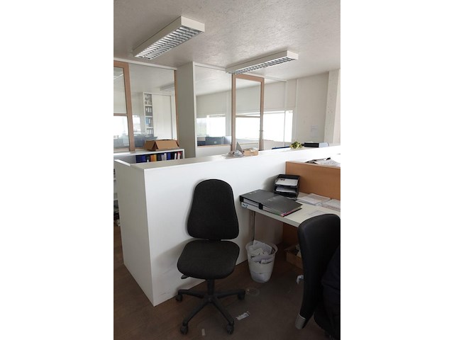 Inhoud bureau - afbeelding 1 van  12