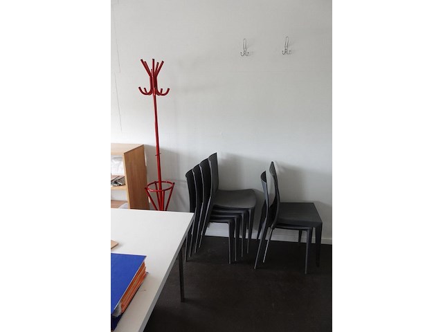 Inhoud bureau - afbeelding 6 van  7