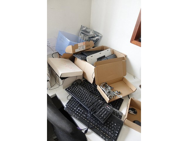 Inhoud bureau - afbeelding 20 van  25