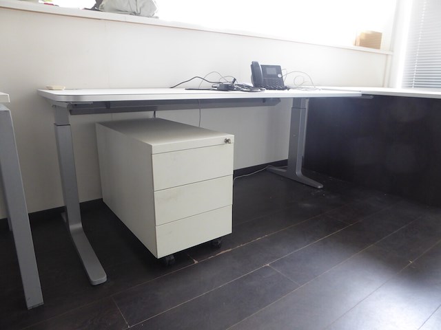 Inhoud bureau - afbeelding 3 van  6