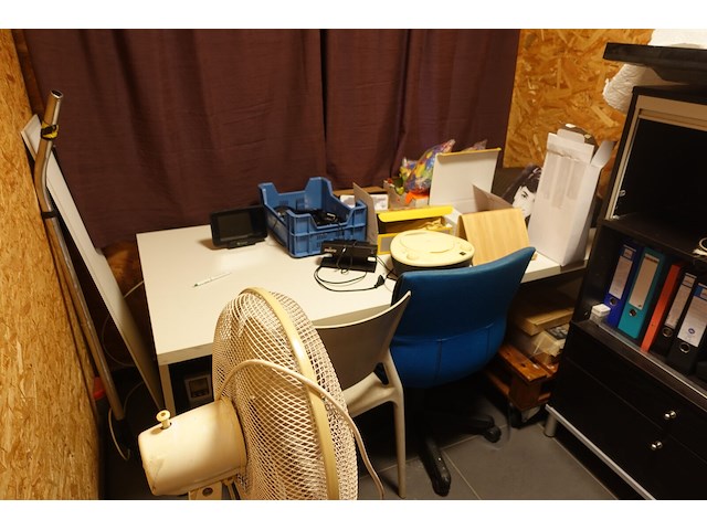 Inhoud bureau - afbeelding 1 van  8